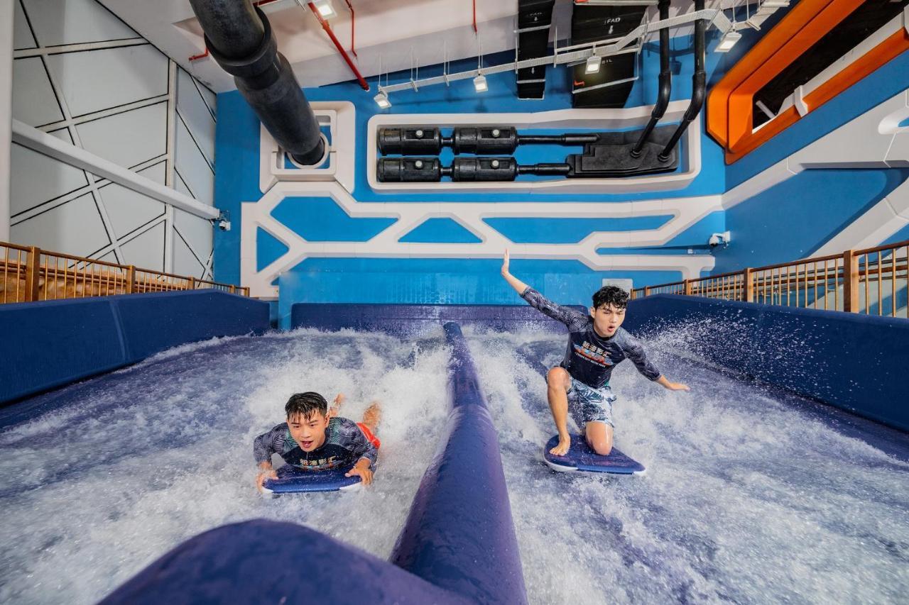 Studio City Hotel Макао Екстер'єр фото The Flow Rider